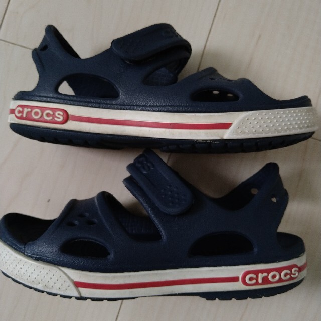 crocs(クロックス)のクロックス　サンダル　18cm キッズ/ベビー/マタニティのキッズ靴/シューズ(15cm~)(サンダル)の商品写真