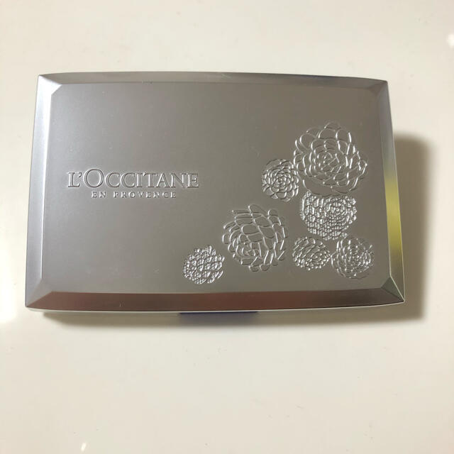 L'OCCITANE(ロクシタン)のロクシタン　ファンデーションケース コスメ/美容のベースメイク/化粧品(ファンデーション)の商品写真