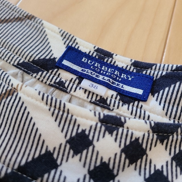 BURBERRY BLUE LABEL(バーバリーブルーレーベル)のBURBERRY BLUE LABEL 38 半袖Tシャツ レディースのトップス(Tシャツ(半袖/袖なし))の商品写真