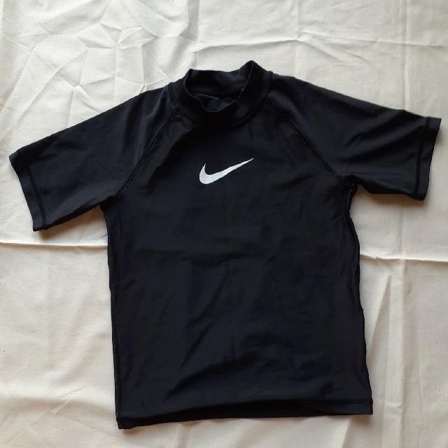 NIKE(ナイキ)のナイキ　ラッシュガード　120 キッズ/ベビー/マタニティのキッズ服男の子用(90cm~)(水着)の商品写真