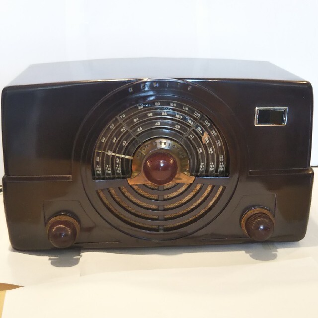 ゼニスZENITH（アメリカ）、真空管ラジオ、7H820型（1948年式）作動品