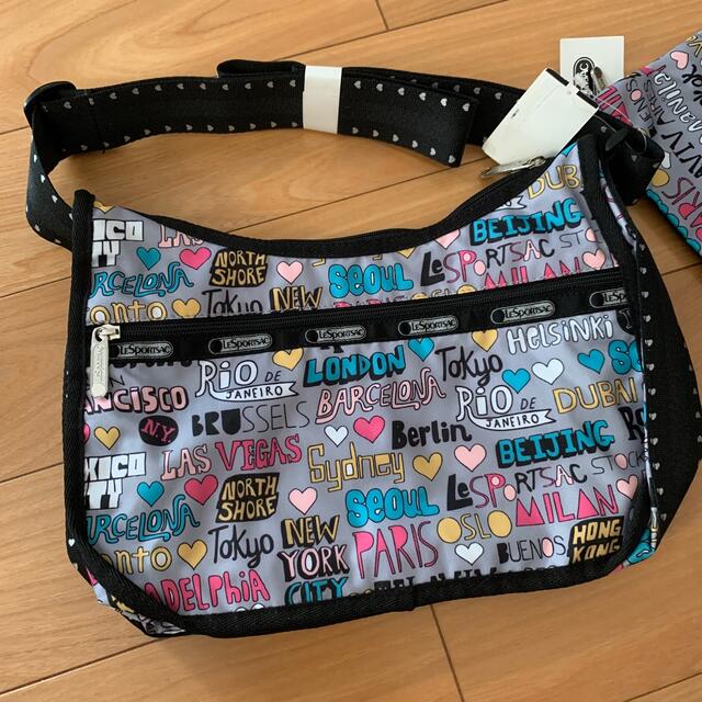 LeSportsac(レスポートサック)のレスポートサック　　ショルダー　ポーチ レディースのバッグ(ショルダーバッグ)の商品写真