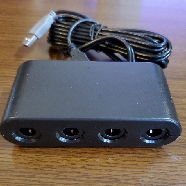 🎮️Game Cube Controller Adapter　(おまけ付) エンタメ/ホビーのゲームソフト/ゲーム機本体(その他)の商品写真