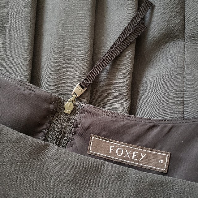 FOXEY(フォクシー)のkomac様💞ご専用💞FOXEY　38　シルクウール レディースのワンピース(ひざ丈ワンピース)の商品写真