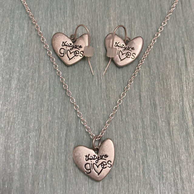 人気商品割引 リエジュ オープンハート エメラルド ネックレス&ピアス