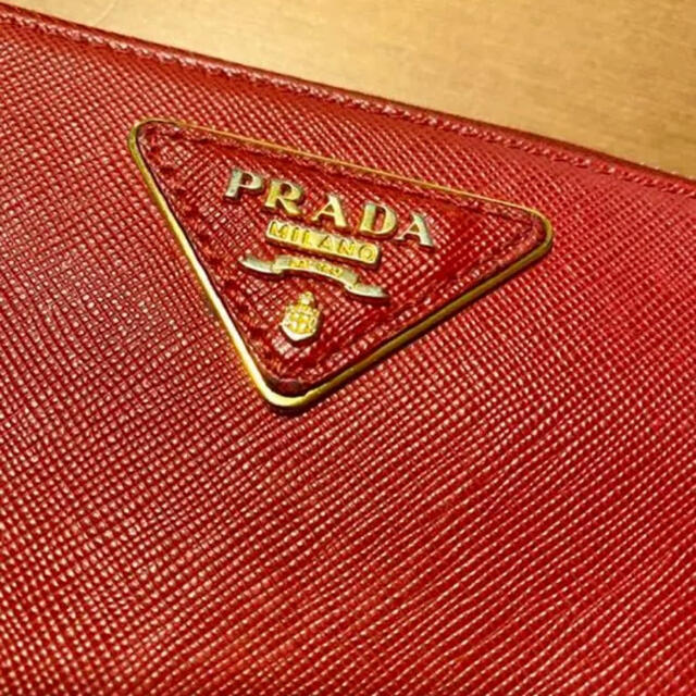 PRADA(プラダ)のPRADA プラダ 長財布プラダ SAFFIANO TRIANGLE レディースのファッション小物(財布)の商品写真