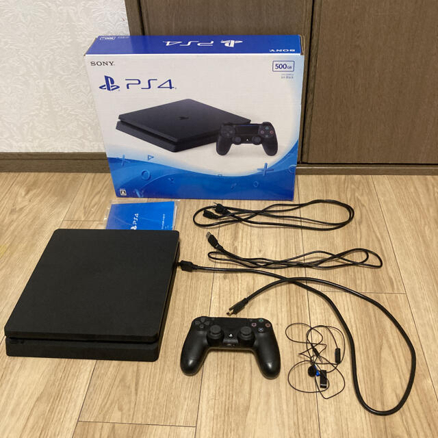 SONY(ソニー)のSONY PlayStation4 本体 CUH-2000AB01 500GB エンタメ/ホビーのゲームソフト/ゲーム機本体(家庭用ゲーム機本体)の商品写真