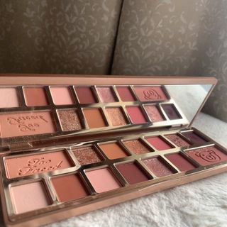 トゥフェイス(Too Faced)のテディ ベア アイシャドウ パレット / 9g / ハニー シナモン(アイシャドウ)