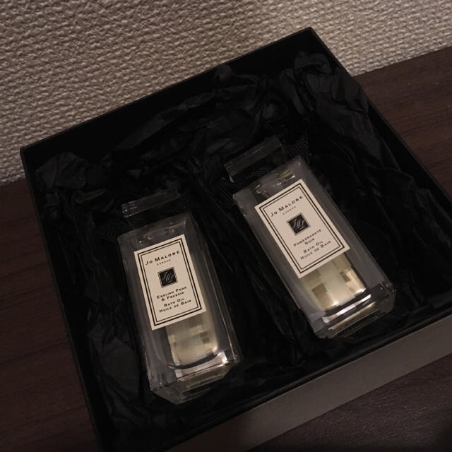 Jo Malone(ジョーマローン)のJo Malone＊ジョーマローン/箱付きバスオイル コスメ/美容のボディケア(入浴剤/バスソルト)の商品写真