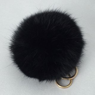 再入荷！10㎝リアルラビットファー ポンポン チャーム 黒(キーホルダー)