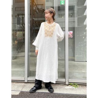 カスタネ(Kastane)のkastane 楊柳刺繍カフタンワンピース(ロングワンピース/マキシワンピース)