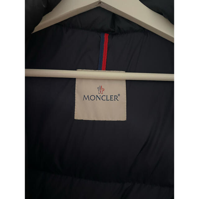 MONCLER(モンクレール)のモンクレール　ダウン メンズのジャケット/アウター(ダウンジャケット)の商品写真