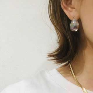 イエナ(IENA)の115◇ ティアドロップ フープピアス オーロラ 雫 アクリル 樹脂(ピアス)