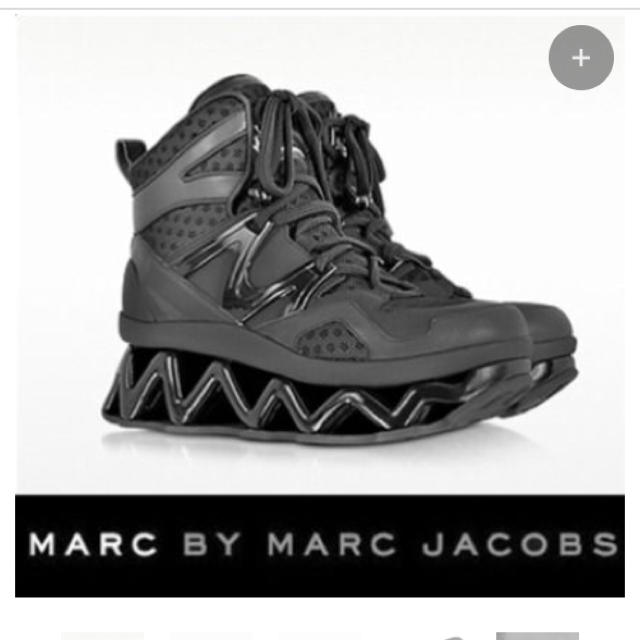 MARC BY MARC JACOBS(マークバイマークジェイコブス)の厚底スニーカーマークバイマークジェイコブス レディースの靴/シューズ(ブーツ)の商品写真