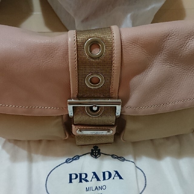 PRADA(プラダ)のPRADA ピンク×ベージュ 肩掛けショルダーOK レディースのバッグ(ハンドバッグ)の商品写真