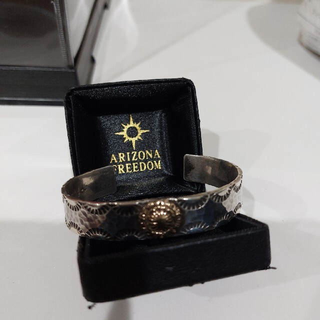 ARIZONA FREEDOM(アリゾナフリーダム)のアリゾナフリーダム　バングル メンズのアクセサリー(バングル/リストバンド)の商品写真