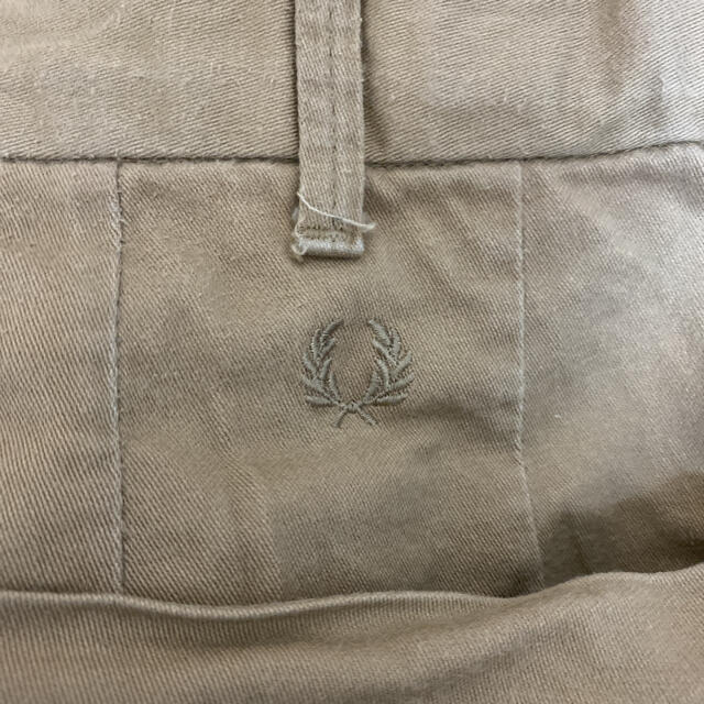 FRED PERRY(フレッドペリー)の値下げ　フレッドペリーチノパンＬ メンズのパンツ(チノパン)の商品写真