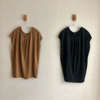 スローブイエナ(SLOBE IENA)の♡かな様専用♡イエナスローブ♡ Vネックプルオーバー　2点　ブラック＆ブラウン(カットソー(半袖/袖なし))