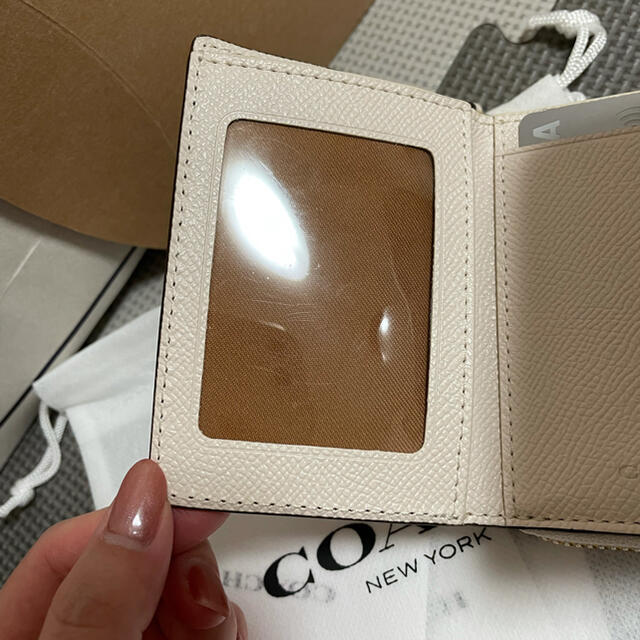 coach 三つ折り財布 3