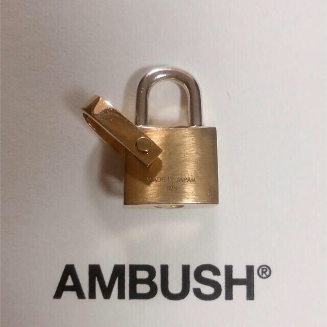 AMBUSH(アンブッシュ)のambush  パドロック ブレスレット 付属品完備 メンズのアクセサリー(ブレスレット)の商品写真