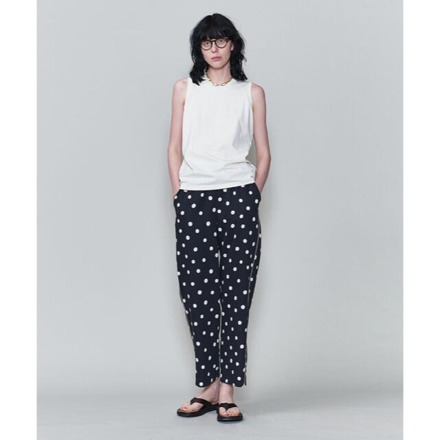 BEAUTY&YOUTH UNITED ARROWS(ビューティアンドユースユナイテッドアローズ)のroku 6 DOT PRINT PANTS 36  ドットプリントパンツ レディースのパンツ(カジュアルパンツ)の商品写真