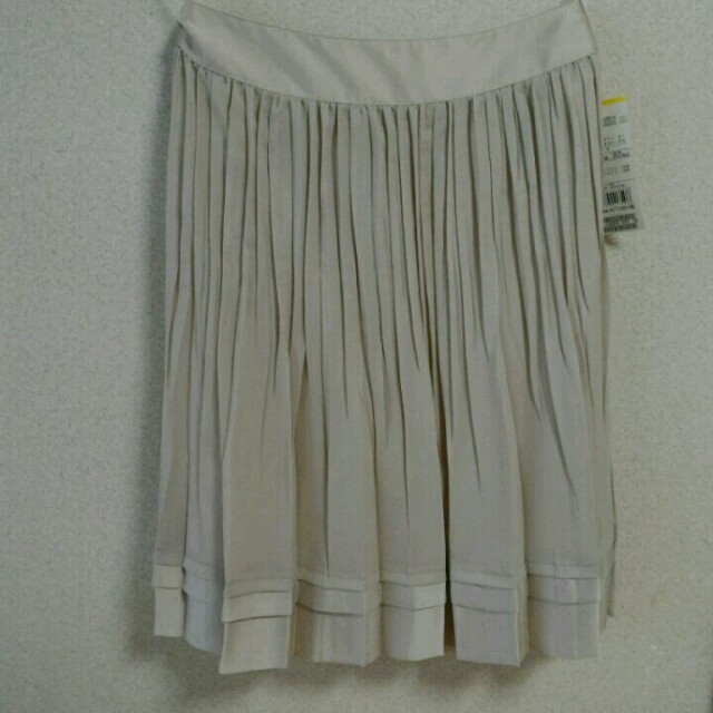 自由区(ジユウク)の自由区　スカート　サイズ32 レディースのスカート(ひざ丈スカート)の商品写真