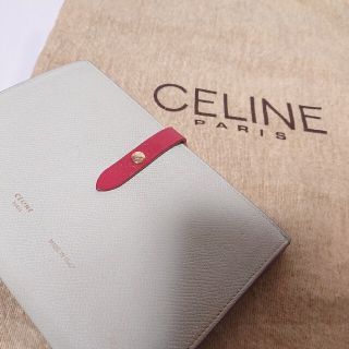 セリーヌ(celine)のCELINE ミディアムストラップ レザー 財布(財布)