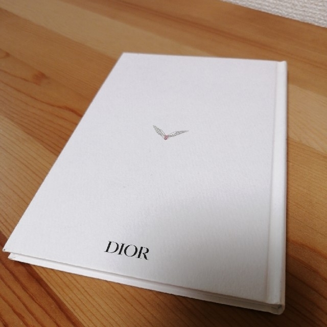 Dior(ディオール)のDior タロット占いブック エンタメ/ホビーの本(趣味/スポーツ/実用)の商品写真