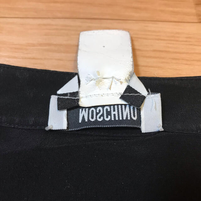 MOSCHINO(モスキーノ)のMOSCHINO モスキーノ トップス カットソー シルク100% 黒 レディースのトップス(カットソー(半袖/袖なし))の商品写真
