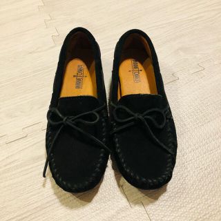 ミネトンカ(Minnetonka)の【値下げ】【新品未使用】ミネトンカ モカシン オールブラック　ローファー(スリッポン/モカシン)