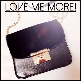 ハニーズ(HONEYS)の♡完売品♡ハニーズ 黒 ファー チェーンミニバッグ ショルダー honeys♡(ショルダーバッグ)