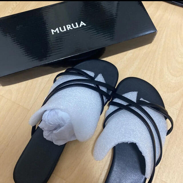 MURUA(ムルーア)の新品タグ付き！ムルーアMURUA レイヤードストラップフラットサンダル レディースの靴/シューズ(サンダル)の商品写真