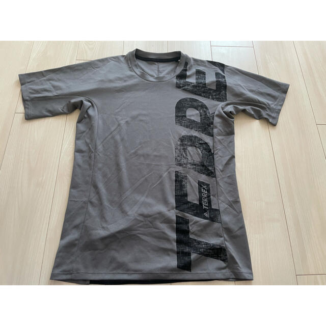 adidas(アディダス)のアディダス テレックス TERREX Tシャツ メンズ Mサイズ グレー スポーツ/アウトドアのランニング(ウェア)の商品写真