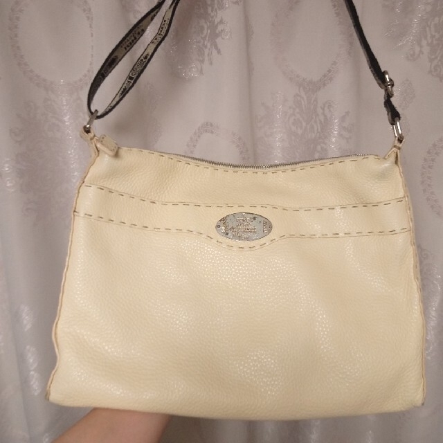 驚きの価格が実現! FENDI - フェンディ FENDI セレリアシリーズ