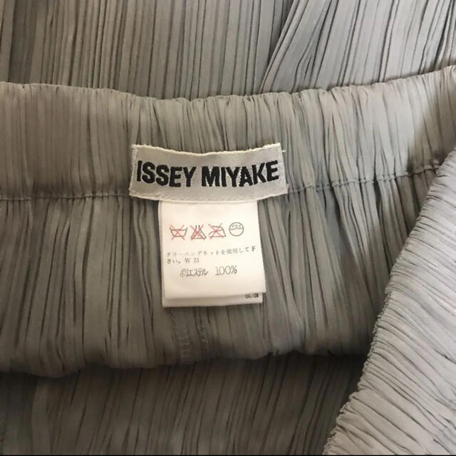 ISSEY MIYAKE(イッセイミヤケ)のイッセイミヤケ　スカート レディースのスカート(ロングスカート)の商品写真