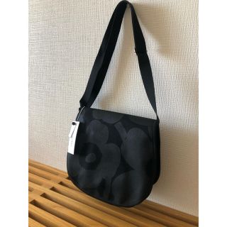 マリメッコ(marimekko)のマリメッコ ピエニウニッコ Salli ショルダーバッグ ブラック/ブラック(ショルダーバッグ)