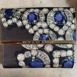 ブルガリ(BVLGARI)の貴重！新品未使用ブルガリ二つ折り財布BVLGARIジュエリー柄ブルーダイヤ(財布)