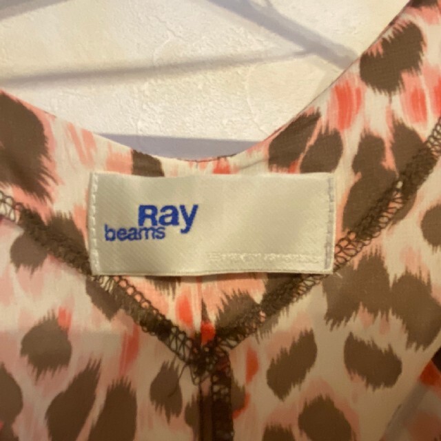 Ray BEAMS(レイビームス)のRay beamsのシフォン系 ピンクのヒョウ柄 パフスリーブ七分袖シャツ レディースのトップス(シャツ/ブラウス(長袖/七分))の商品写真