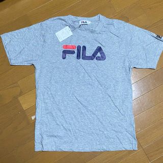 フィラ(FILA)のタグ付き　FILA ロゴTシャツ　メンズM グレー　フィラ(Tシャツ/カットソー(半袖/袖なし))