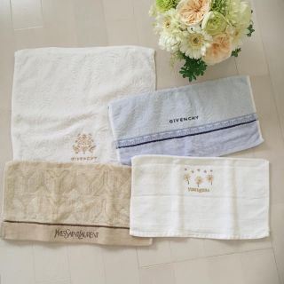 ジバンシィ(GIVENCHY)の未使用  GIVENCHYと他  タオル  4枚セット 約33cm×34cm♡(タオル/バス用品)