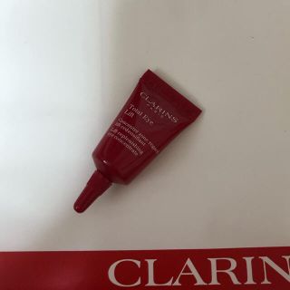 クラランス(CLARINS)のトータルアイインテンス　クラランス　サンプル(アイケア/アイクリーム)