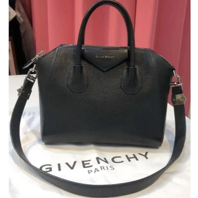 GIVENCHY(ジバンシィ)のジバンシー  アンティゴナ　スモール　BB05117012-001 レディースのバッグ(ハンドバッグ)の商品写真