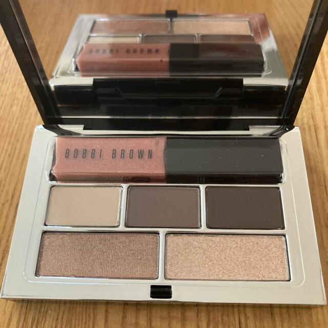 BOBBI BROWN(ボビイブラウン)のBOBBI BROWN 限定　アイシャドウ　リップ　パレット コスメ/美容のキット/セット(コフレ/メイクアップセット)の商品写真