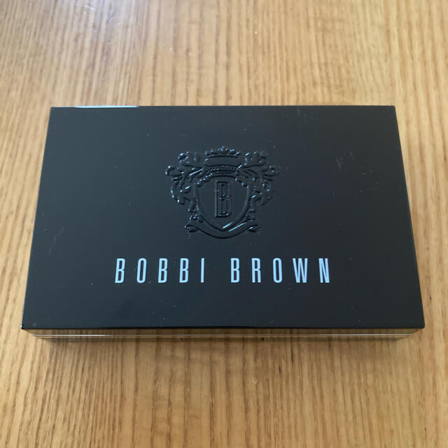 BOBBI BROWN(ボビイブラウン)のBOBBI BROWN 限定　アイシャドウ　リップ　パレット コスメ/美容のキット/セット(コフレ/メイクアップセット)の商品写真
