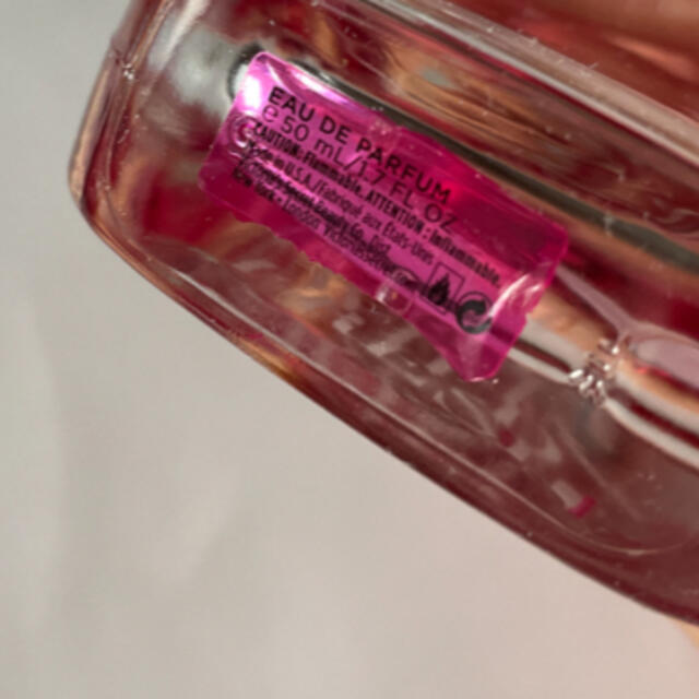 Victoria's Secret(ヴィクトリアズシークレット)のお値下げ❗️ヴィクトリアシークレット  インクレディブル オードパルファム  コスメ/美容の香水(ユニセックス)の商品写真