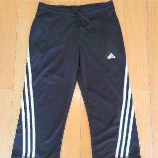 アディダス(adidas)の美品　送料込　アディダス　クロップドパンツ　レディース　M(クロップドパンツ)