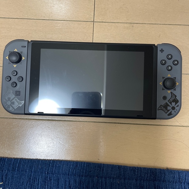 モンハン　Switch 本体のみ