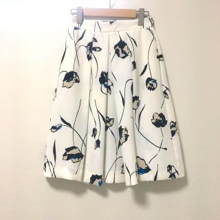 ザラ(ZARA)のZARA 花柄スカート(ひざ丈スカート)