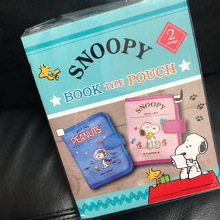 SNOOPY - 新品 スヌーピー ブック型 ポーチ SNOOPY 青 ブルー BOOKの