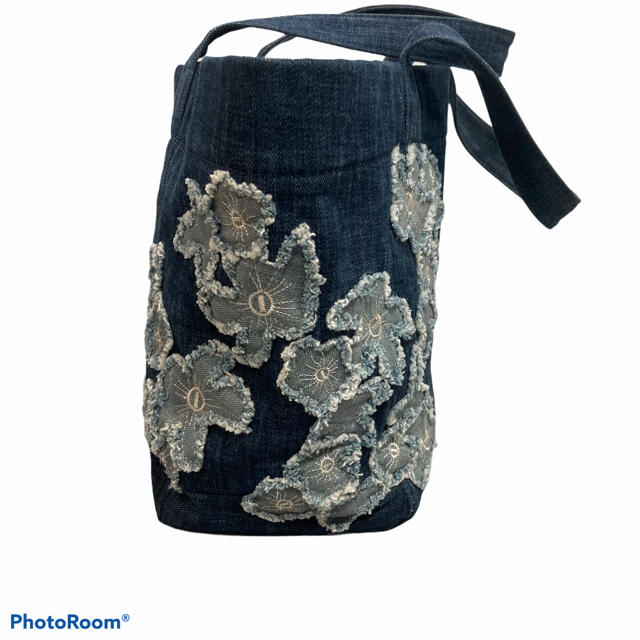 Michael Kors(マイケルコース)の【デニム】マイケルコース　パッチワーク　花　フラワー　デニム　トートバッグ　青 レディースのバッグ(トートバッグ)の商品写真